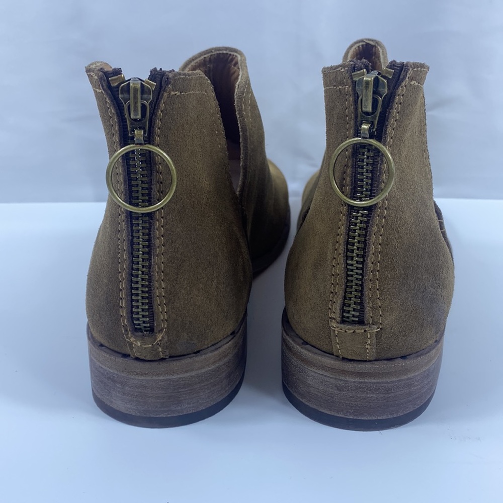 Beek Falcon Suede Ankle Boot NWOB size 10 on shoe, but more like a 12 - Picture 5 of 8